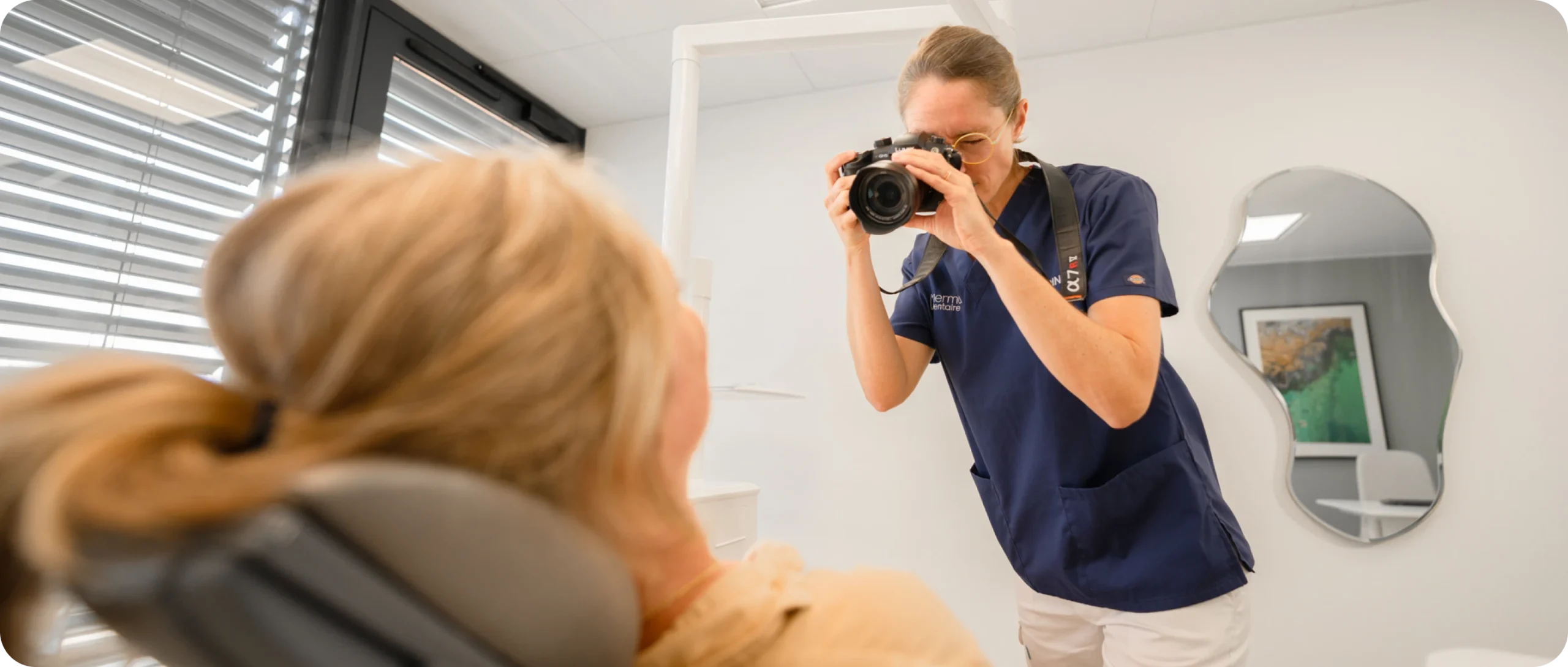 photo dentistes ollioules scaled Notre Cabinet Dentistes Ollioules | Cabinet dentaire Mermoz